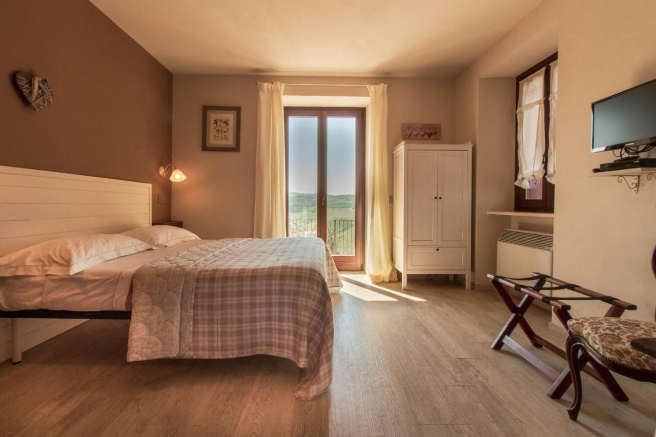 Poggio Dei Farinetti Bed and Breakfast Diano dʼAlba Eksteriør billede