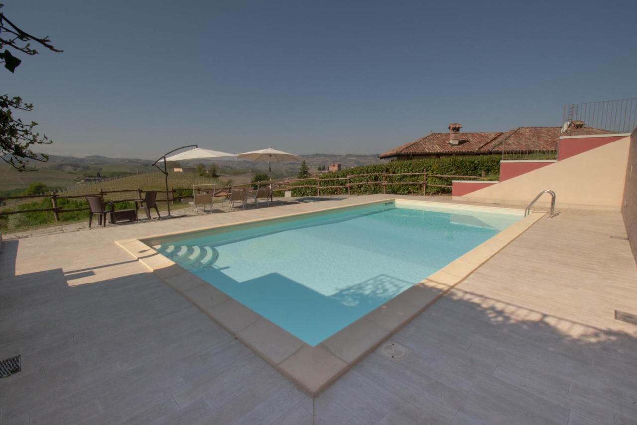 Poggio Dei Farinetti Bed and Breakfast Diano dʼAlba Eksteriør billede