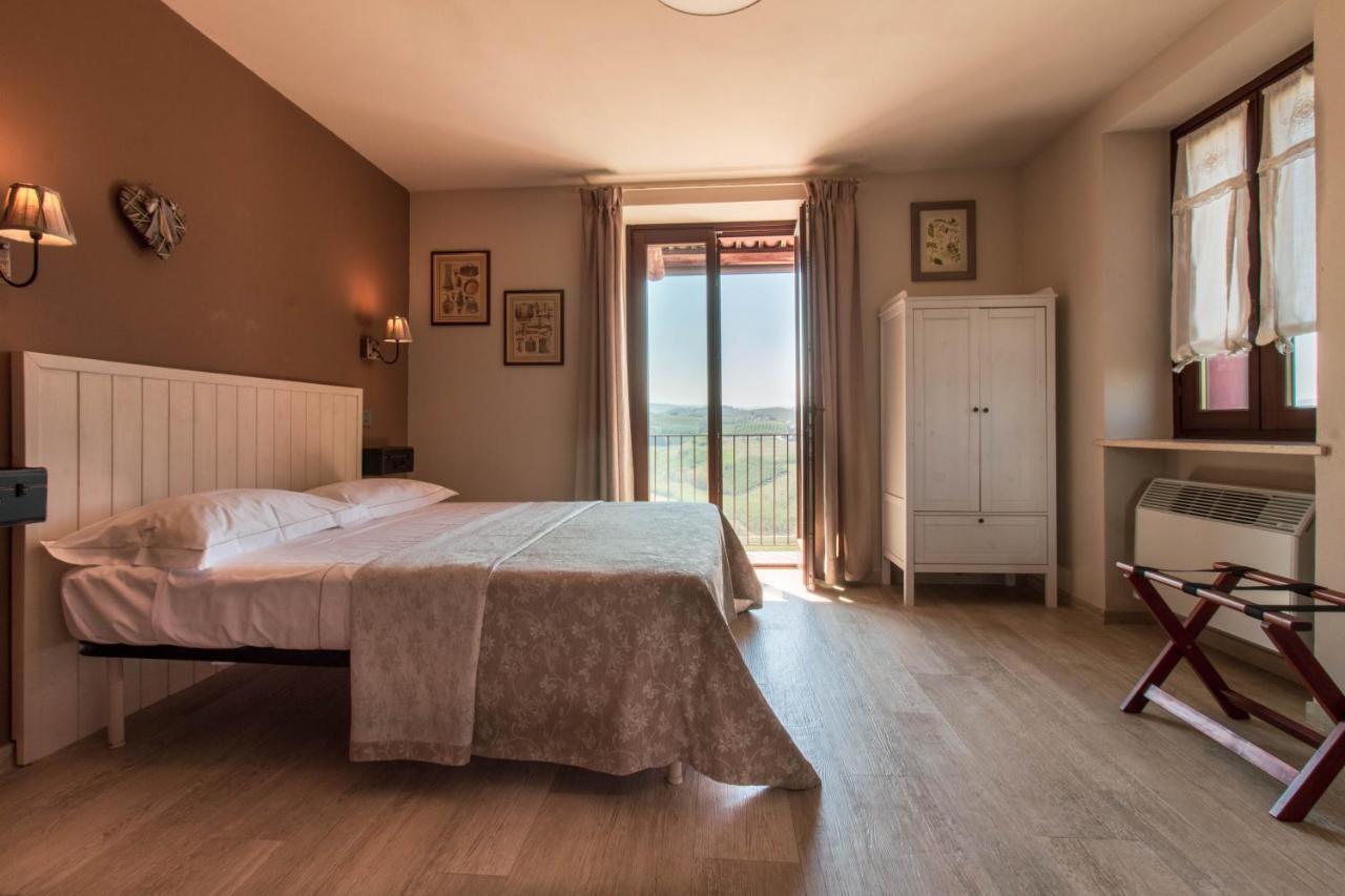 Poggio Dei Farinetti Bed and Breakfast Diano dʼAlba Eksteriør billede