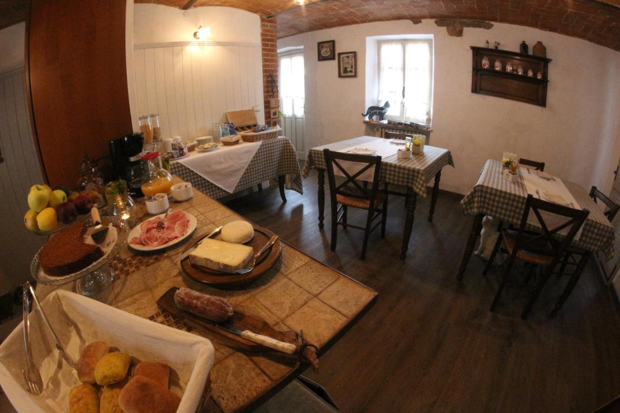 Poggio Dei Farinetti Bed and Breakfast Diano dʼAlba Eksteriør billede
