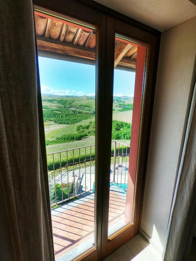 Poggio Dei Farinetti Bed and Breakfast Diano dʼAlba Eksteriør billede