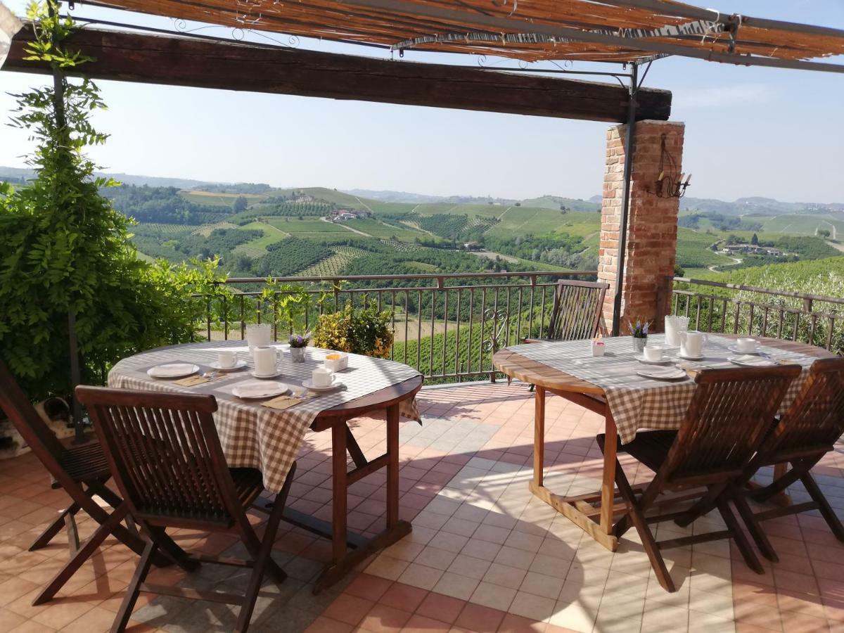 Poggio Dei Farinetti Bed and Breakfast Diano dʼAlba Eksteriør billede